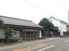 �݂�����̂ނ��̊قւ̓��e�ʐ^1