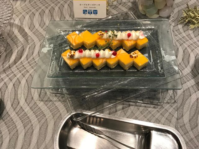 �l�[�u���`�[�Y�P�[�L_�I���G���^���z�e���L��