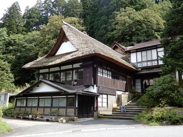 �O��_����̏h ����