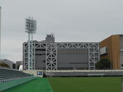 gV[̍X|[cȊwZ^[̓eʐ^1