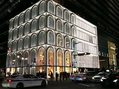 ��߂����GINZA SIX�ւ̓��e�ʐ^1