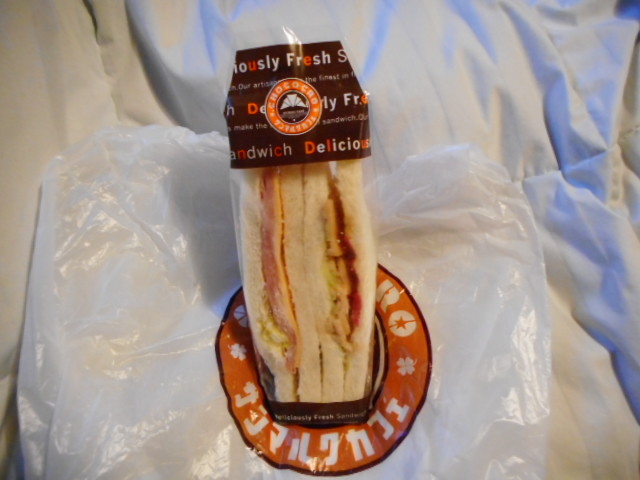 ayukononĩT}NJtF_ckXiCHOCO CRO SAINTMARC CAFEj̓eʐ^1