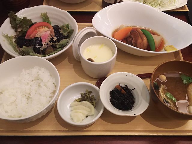 �܂�[�񂳂�̓y������ �i ��}�O�ԊX�X�̓��e�ʐ^1