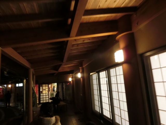 �O�L���̗l�q_��쉷��ۂ���