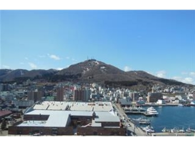 �z�e���̕������猩���u���َR�v_���َR