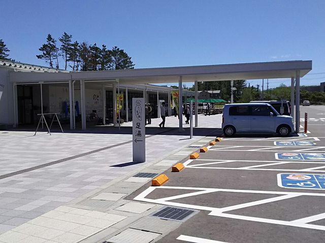 �ł����΂���̎{�݂ł��B_�������̉w�@�̂Ɛ痢�l