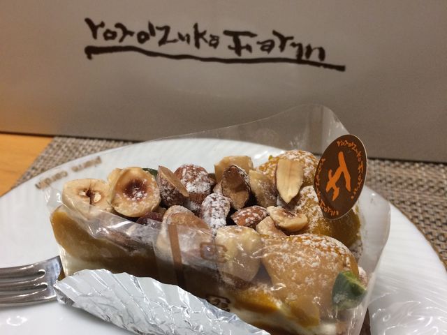 お土産のケーキ_一夜城・Yoroizuka・Farm