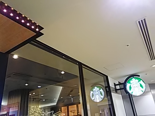 ݂̃X^[obNXER[q[ є\PePeX̓eʐ^1