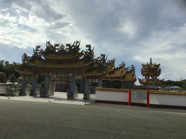 �ď�̓܂��� �����ł��B_�ܐ瓪�̗������鐹�V�{