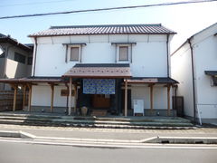 �g�����\����̌��鑠���قւ̓��e�ʐ^1