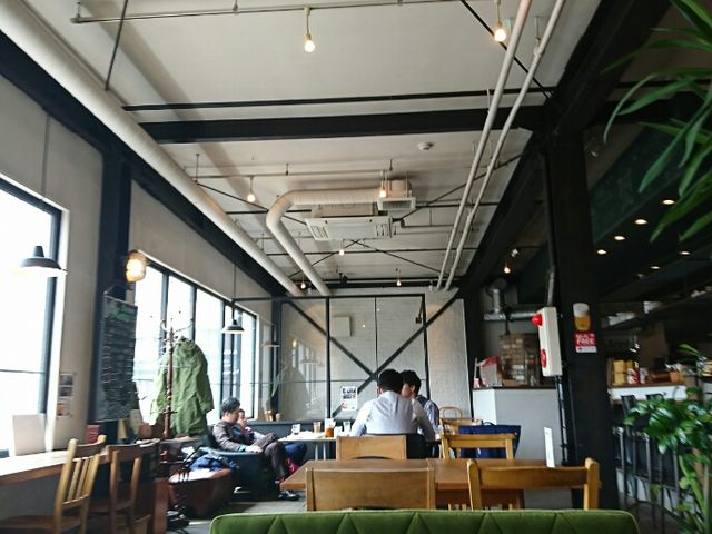moomicafe&diner GARDEN CAFE K[fJtF̓eʐ^1