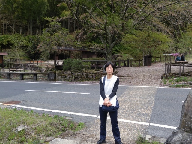 �n�ďh�߂��̋����R���V�����̋x�e���A���Ԃ����݂���Ă���_���R��