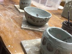 手びねり陶芸体験】名駅徒歩4分/手ろくろで「自由作品を作る＋模様描き