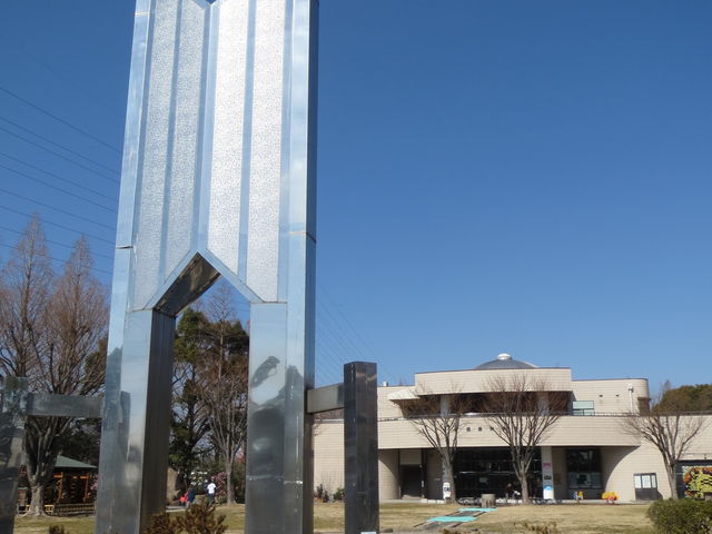 ������ɂ���傫�ȃ��j�������g_�˓c��Βn�s�N�j�b�N�L��