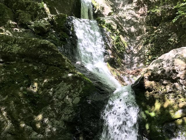 三ツ釜ノ滝】アクセス・営業時間・料金情報 - じゃらんnet