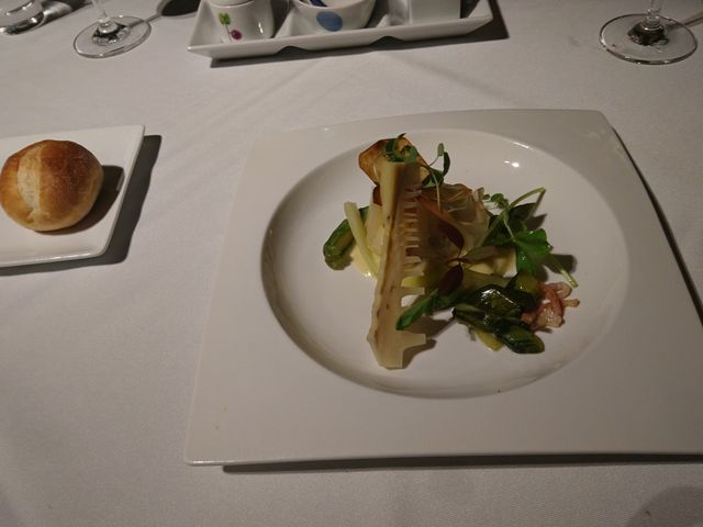 ����_�Z�g���O���o�[�Y�n�E�X����