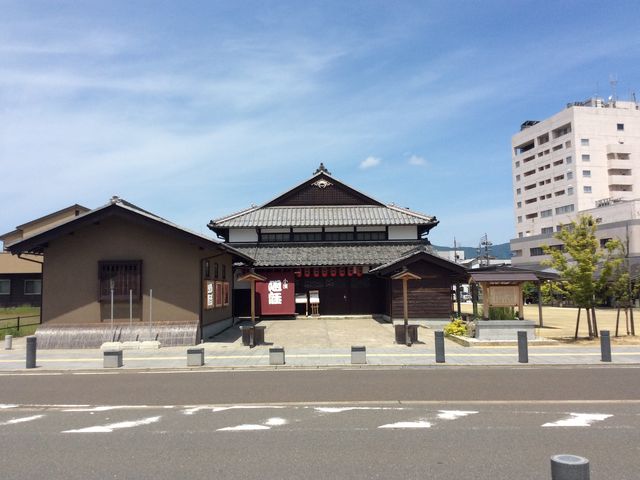 ŋ̓킢ÂтȂ_ls܂̉wE