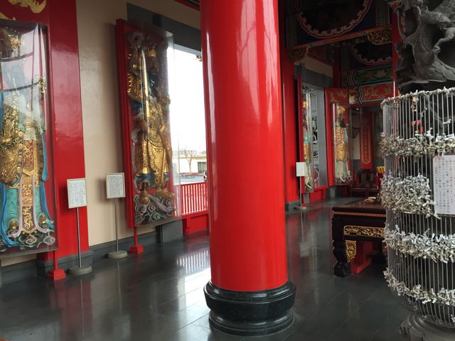 �g�C�����s�ւȓ_������B�h�A���Ȃ��B_�ܐ瓪�̗������鐹�V�{