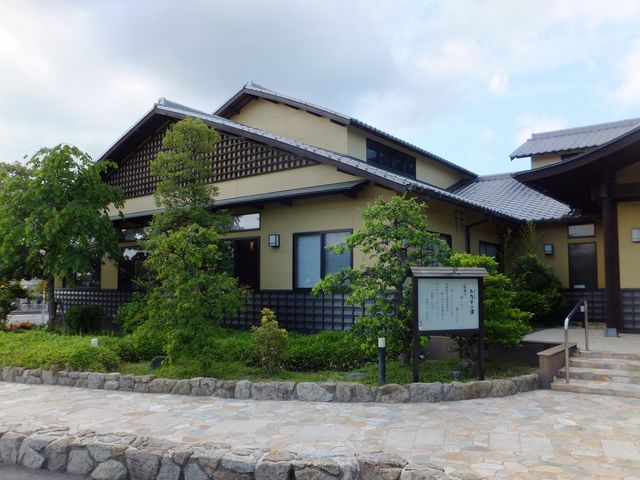 ���r�[��_�ɐ��E�D�]����݂����̓�