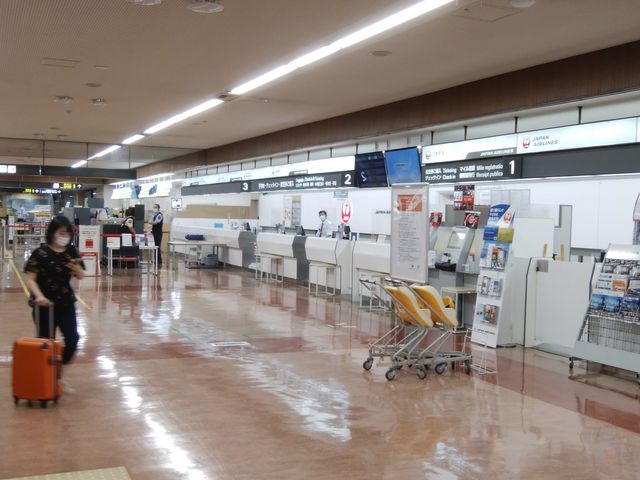 �Y��ȃJ�E���^�[���r�[�ł��B_�Ƃ����эL��`�ό��ē���