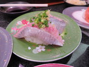 yosshỷ]i ܂ эLX̓eʐ^4