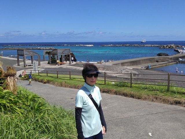 �T���S�ʂ̂悤�ɔ��ɖ��邢�F�����Ĕ�����_��y�C������