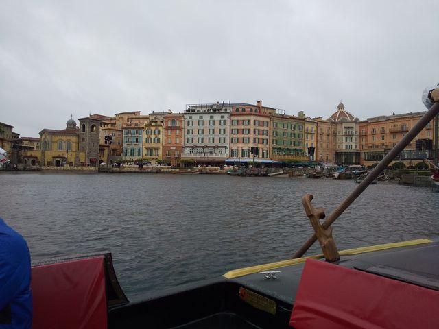 �S���h������̌i�F_�����f�B�Y�j�[�V�[(R)