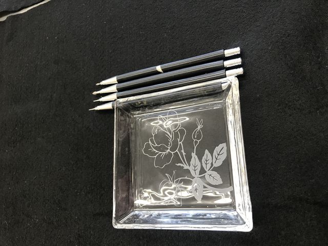 �I�񂾎M�Ɠ���_�K���X�A�[�g�H�[�@�A�b�Z���u��