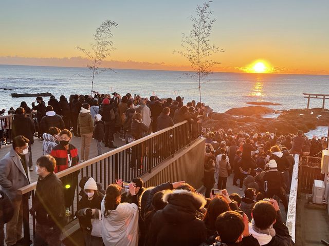 ���N�P��̌��U�����̏o�ł���
�吨�̐l�ŁA������Ă��܂��B_�_�钹��