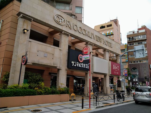 chicõT}NJtFXiCHOCO CRO SAINTMARC CAFEj̓eʐ^1