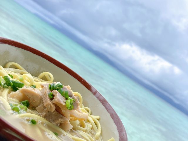 �D�̏�őՂ��A�Ɂ[�Ɂ[�� ���΁[�̔��d�R���΂� �i�ʁI�I_big beach�Ί_��