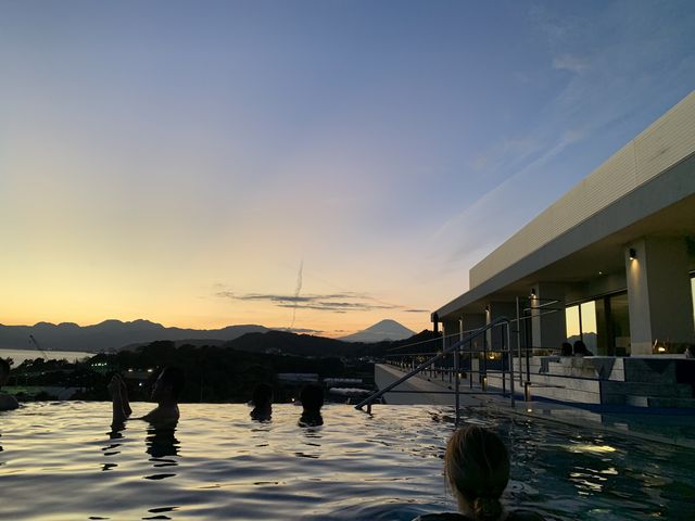 �ʂ邭�Ċ����������Ǎ��݂��������K�Ȑl��_���v�����X�z�e���@THERMAL SPA S.WAVE