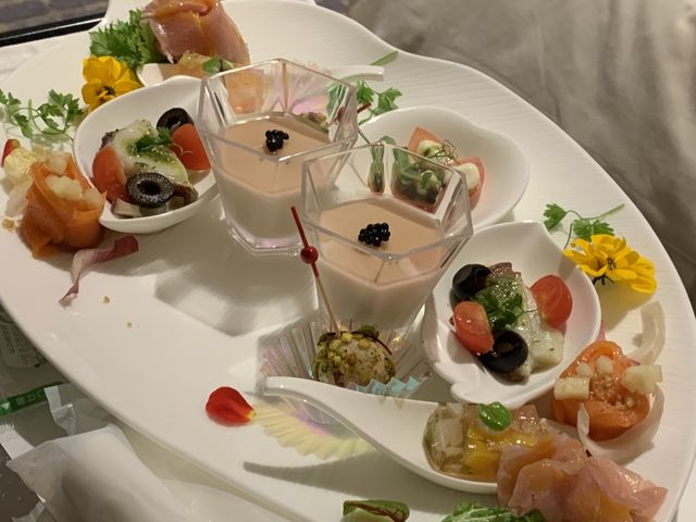 ���[���T�[�r�X2�l���̃{�����[���������������A�������������������@�X�p�[�N�����O���C���t���ő喞��_���v�����X�z�e���@THERMAL SPA S.WAVE