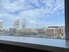 䂤̉lؒVgze@DININGBAR@BAYSIDEւ̓eʐ^1