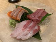 \Qking̖kCȂ܂̓eʐ^1