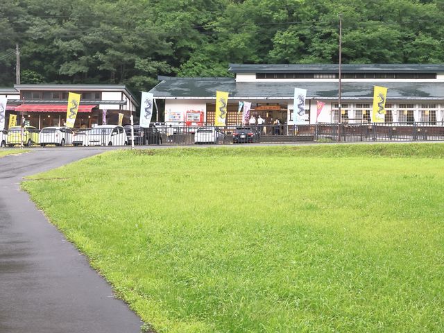 �ꑤ��蓹�̉w��_���̉w����������