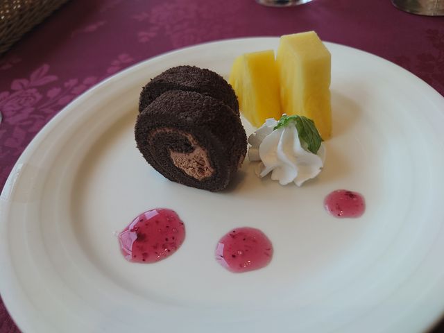 ���������Ȃ�_�_�C�����C�l�b�g�z�e���a�̎R