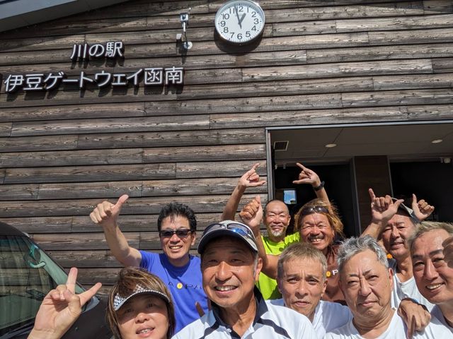 �̌���@�X�^�b�t�̕��X��(^^)_�J���b�N�^�p