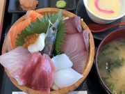yokki����̎����H�� �{�X�̓��e�ʐ^1