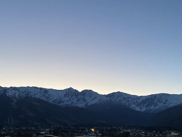 PM6:30���܃e���X�ɂė[���_���n�n�C�����h�z�e��