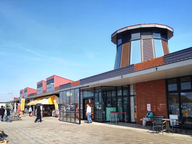 �O��_���̉w �G�y��������