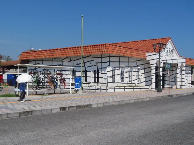 �F��`�@�F��w�ɂƃ����^���T�C�N�����A�[�g_�F��`