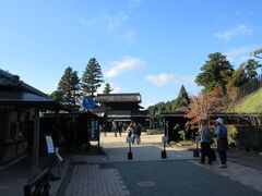 �}�R�e�B�[����̔����֏��ւ̓��e�ʐ^1