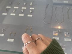 miwaLydlys Atelier & Showroomւ̓eʐ^1