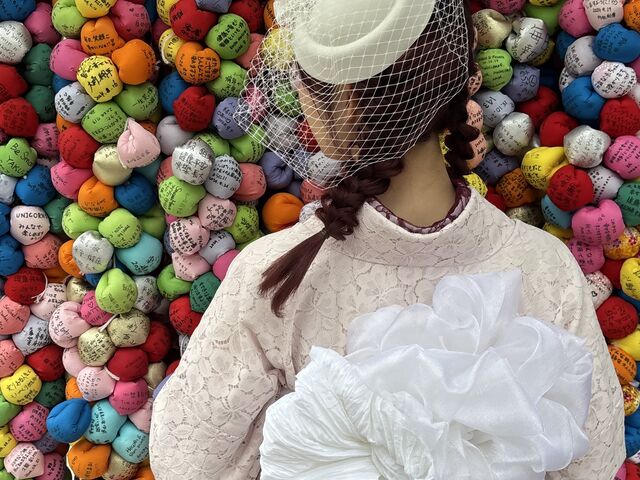 �J���t���Ȕw�i�ɂ��f����ӂ�ӂ�_KITEMIRU!?�_���X