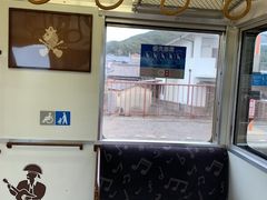 ̓CdS Ȑi߂łł񂵂jւ̓eʐ^2