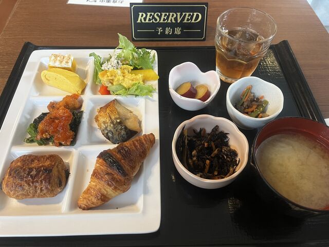 �����͂�_�v���~�A�z�e���|CABIN�|�V�h(CABIN cafe)