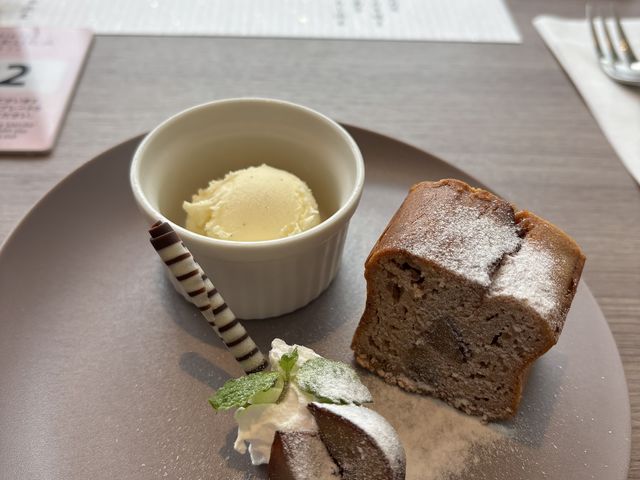 �T�C�Y�͏��������ǃf�U�[�g���{�i�I_�v���~�A�z�e��-CABIN PRESIDENT-���