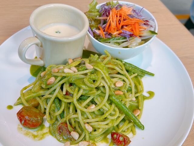 �{���̓W�F�m�x�[�[�p�X�^�ł���_�C�r�X�X�^�C���Y���É� Market St.