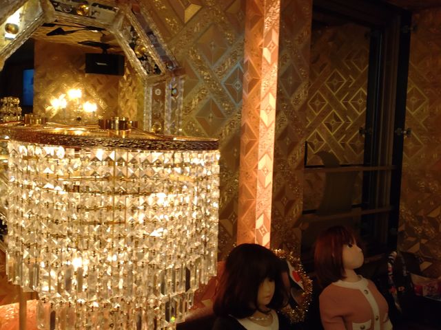 ���X�̓��e����t�@������ԓX��_���W�F���h��